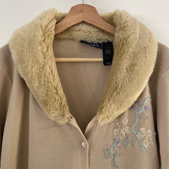 Vintage Crazy Horse Faux Fur Collar Embroidered Cardigan - M - Picture 3 of 7